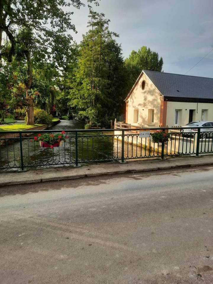 Вилла Au Clair Matin Sur L'Yeres Sept-Meules Экстерьер фото